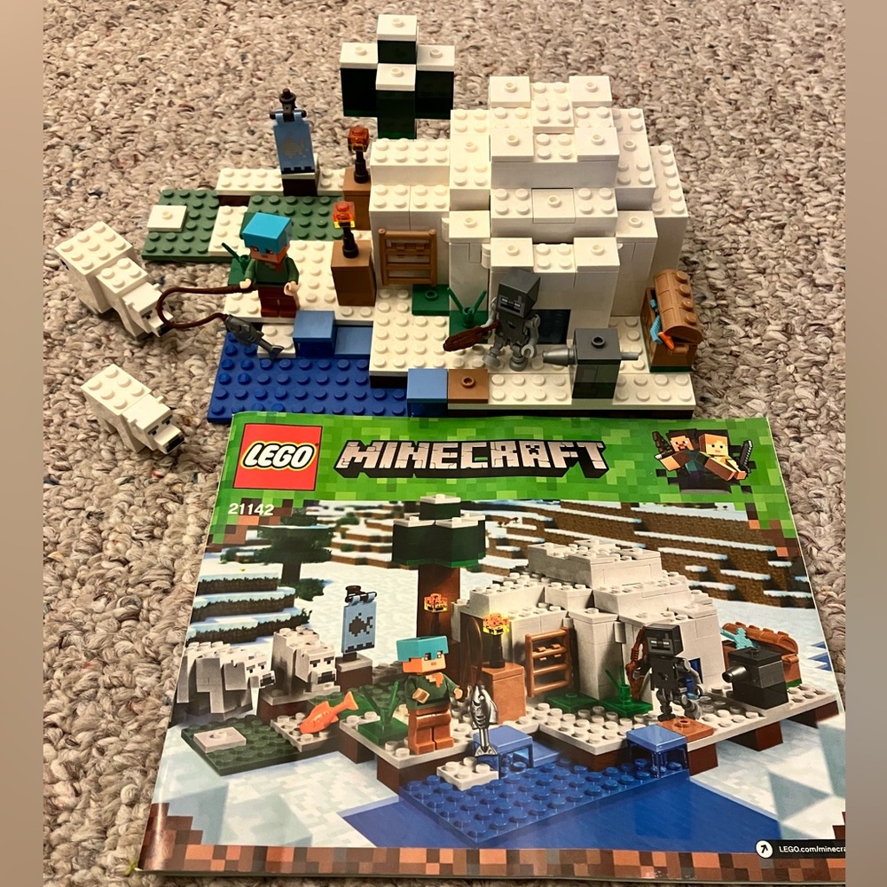 Lego Minecraft set 21142 Polar Igloo